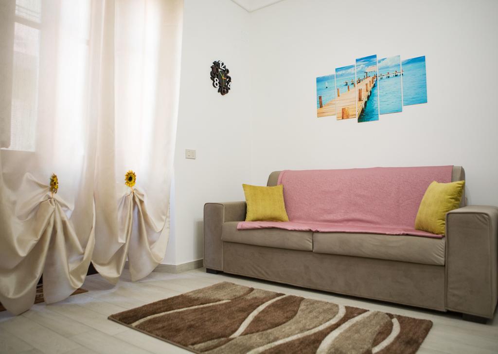 Light Blue Apartment Балестрате Екстериор снимка