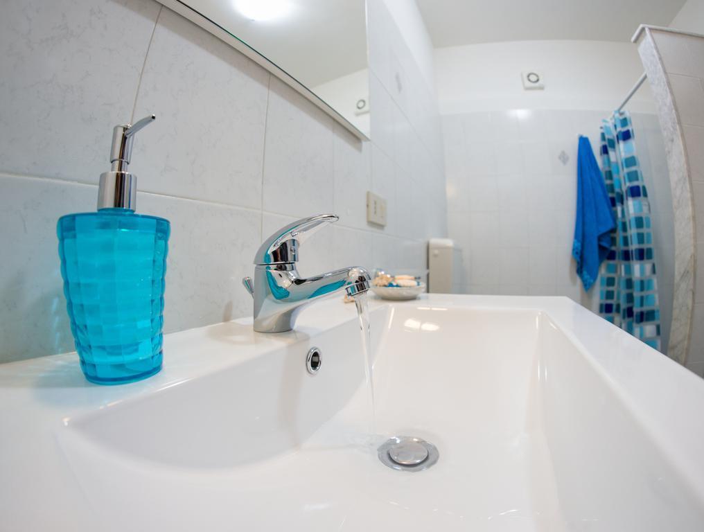 Light Blue Apartment Балестрате Екстериор снимка