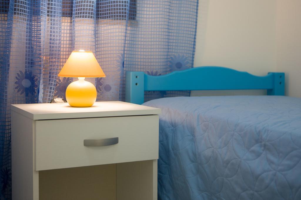 Light Blue Apartment Балестрате Екстериор снимка