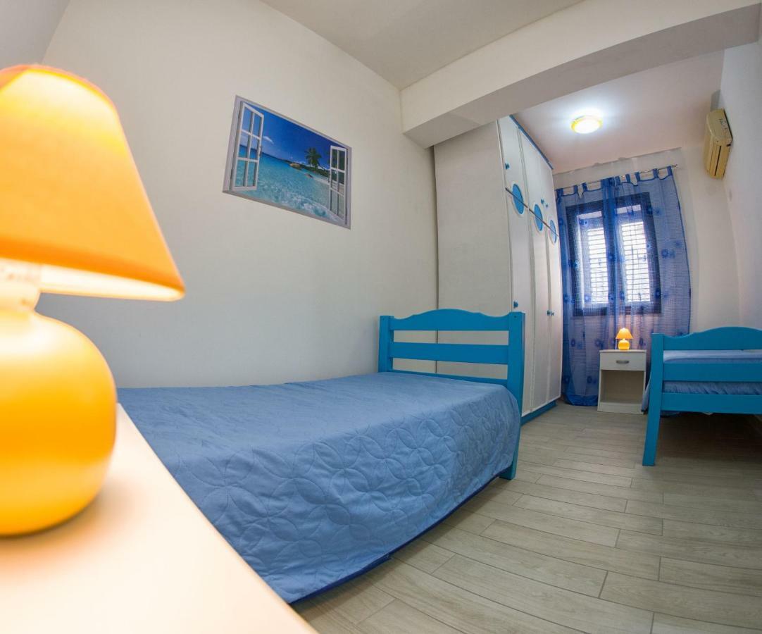 Light Blue Apartment Балестрате Екстериор снимка