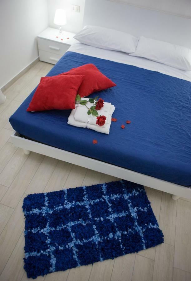 Light Blue Apartment Балестрате Екстериор снимка